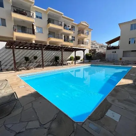 Eden Serenity 1b, Paphos, Pool Appartement Klorakas