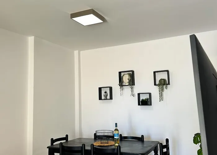 Eden Serenity 1b, Paphos, Pool Klorakas