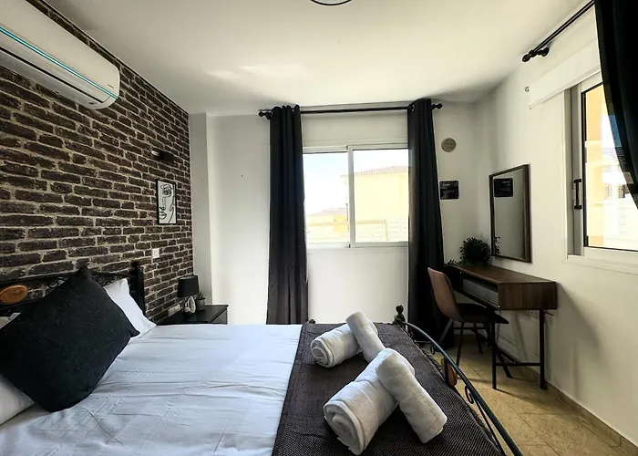 Eden Serenity 1b, Paphos, Pool *