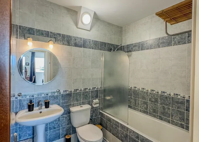 Eden Serenity 1b, Paphos, Pool