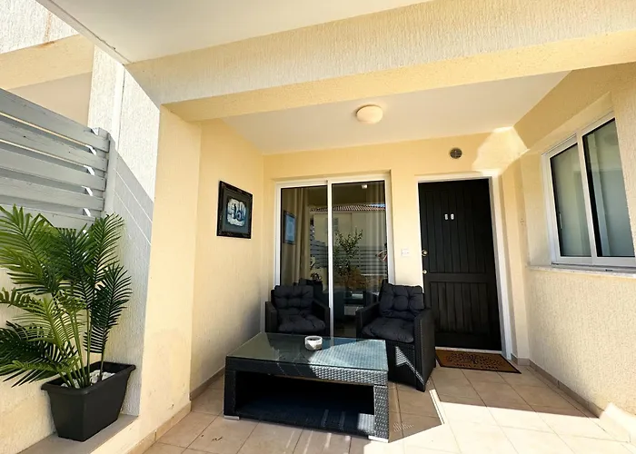 Eden Serenity 1b, Paphos, Pool *