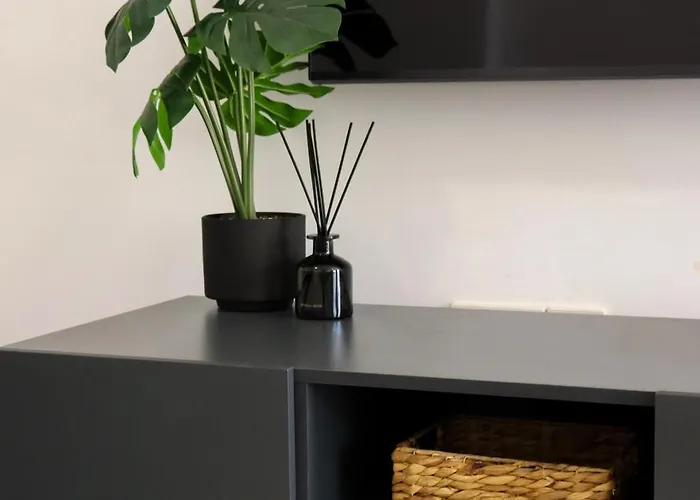 Eden Serenity 1b, Paphos, Pool